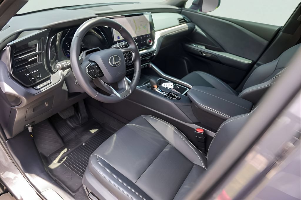 Used 2025 Lexus TX 350 AWD w/ Technology Package image 10