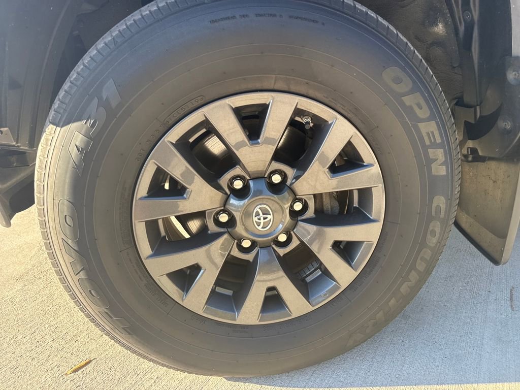 Used 2020 Toyota Tacoma SR5 image 11