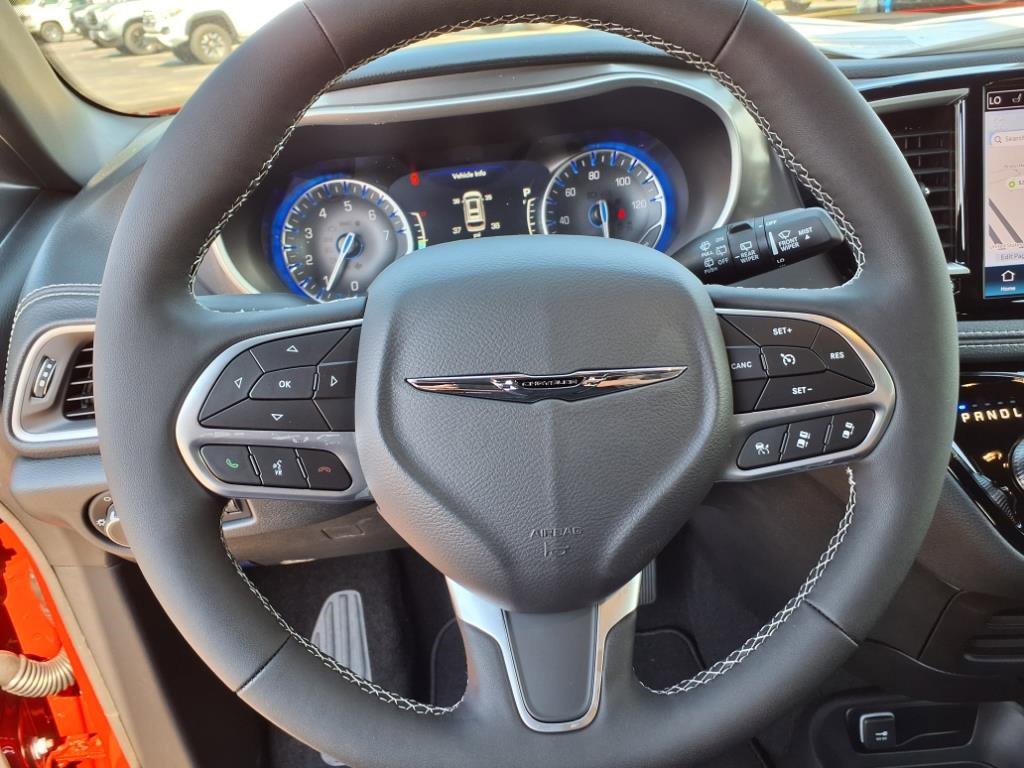 New 2026 Chrysler Pacifica Select image 14