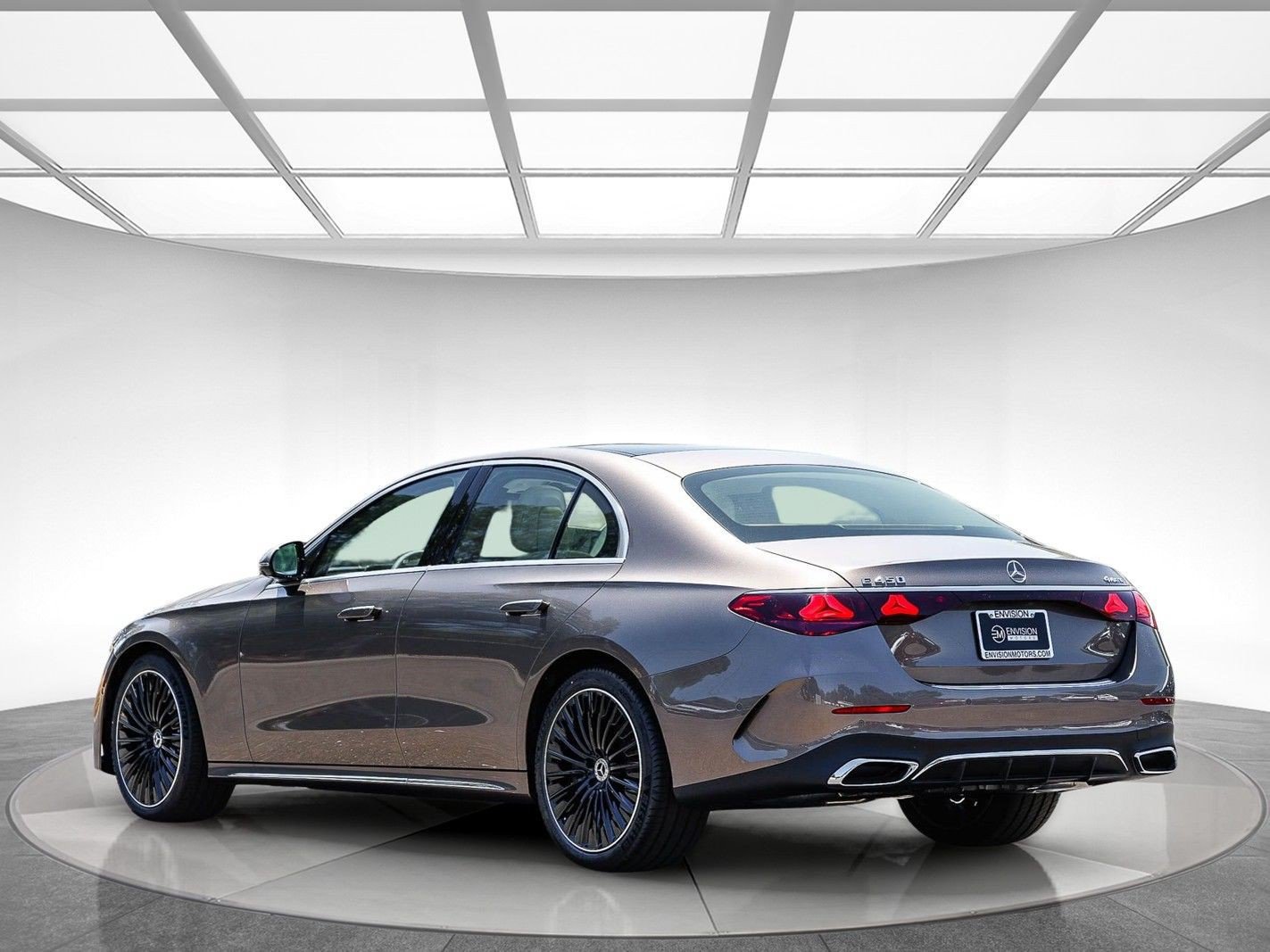 New 2026 Mercedes-Benz E 450 4MATIC Sedan image 3