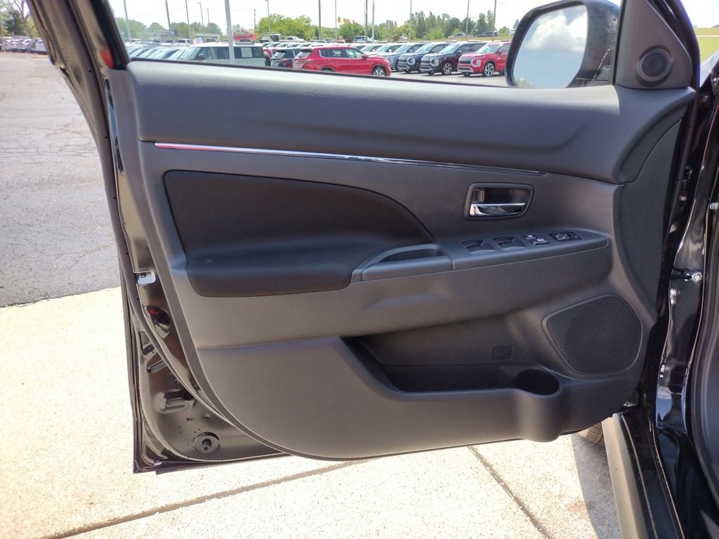 New 2025 Mitsubishi Outlander Sport LE image 25