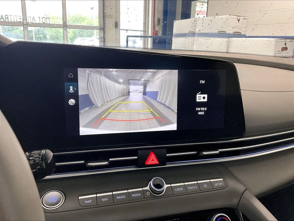 Certified 2025 Hyundai Elantra SEL FWD image 19
