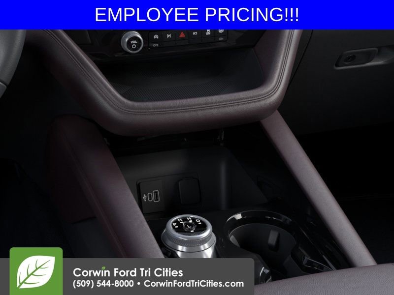 New 2026 Ford Explorer Platinum w/ LUX Leather Package AWD/4WD image 15