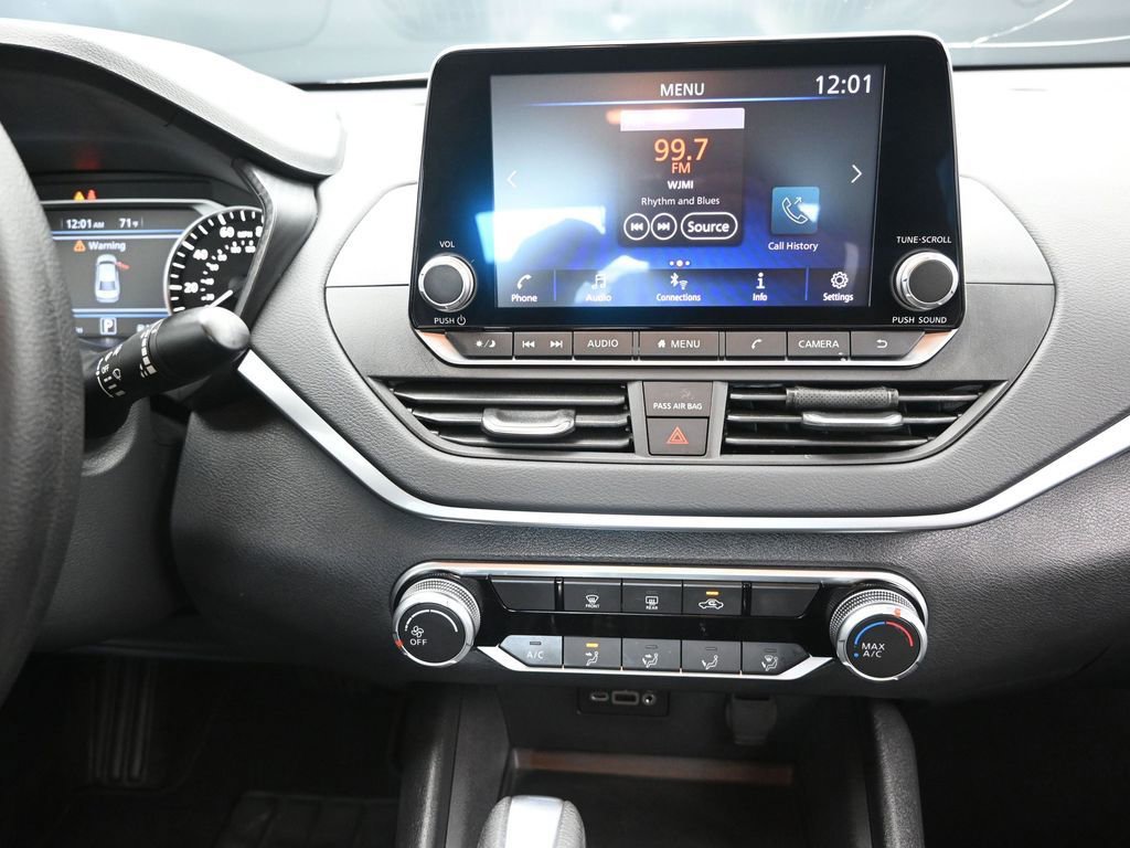 Used 2022 Nissan Altima 2.5 SV FWD image 29
