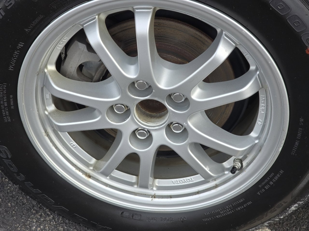 Used 2021 Toyota Prius Prime XLE image 11