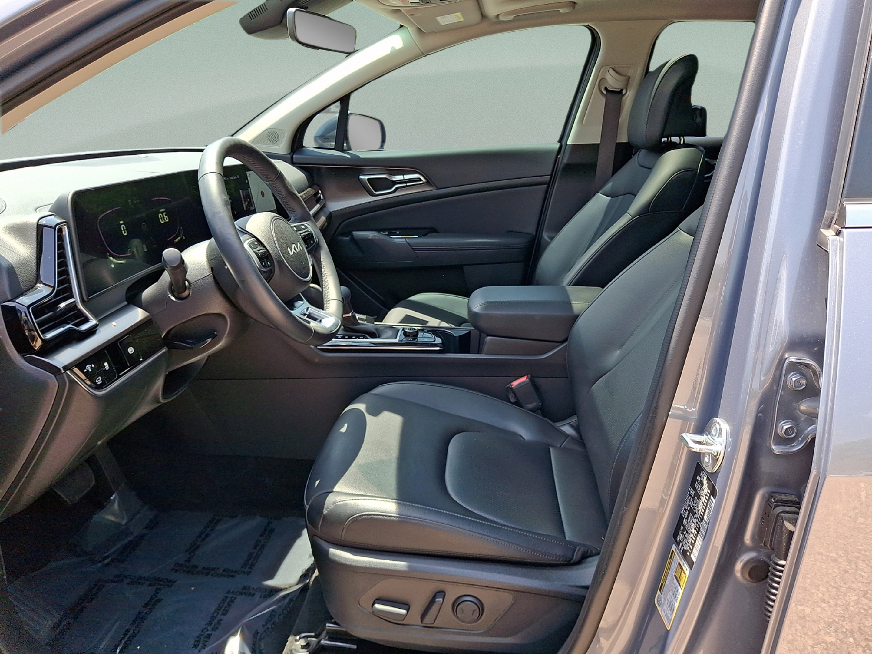 Used 2025 Kia Sportage EX w/ Premium Package AWD/4WD image 13