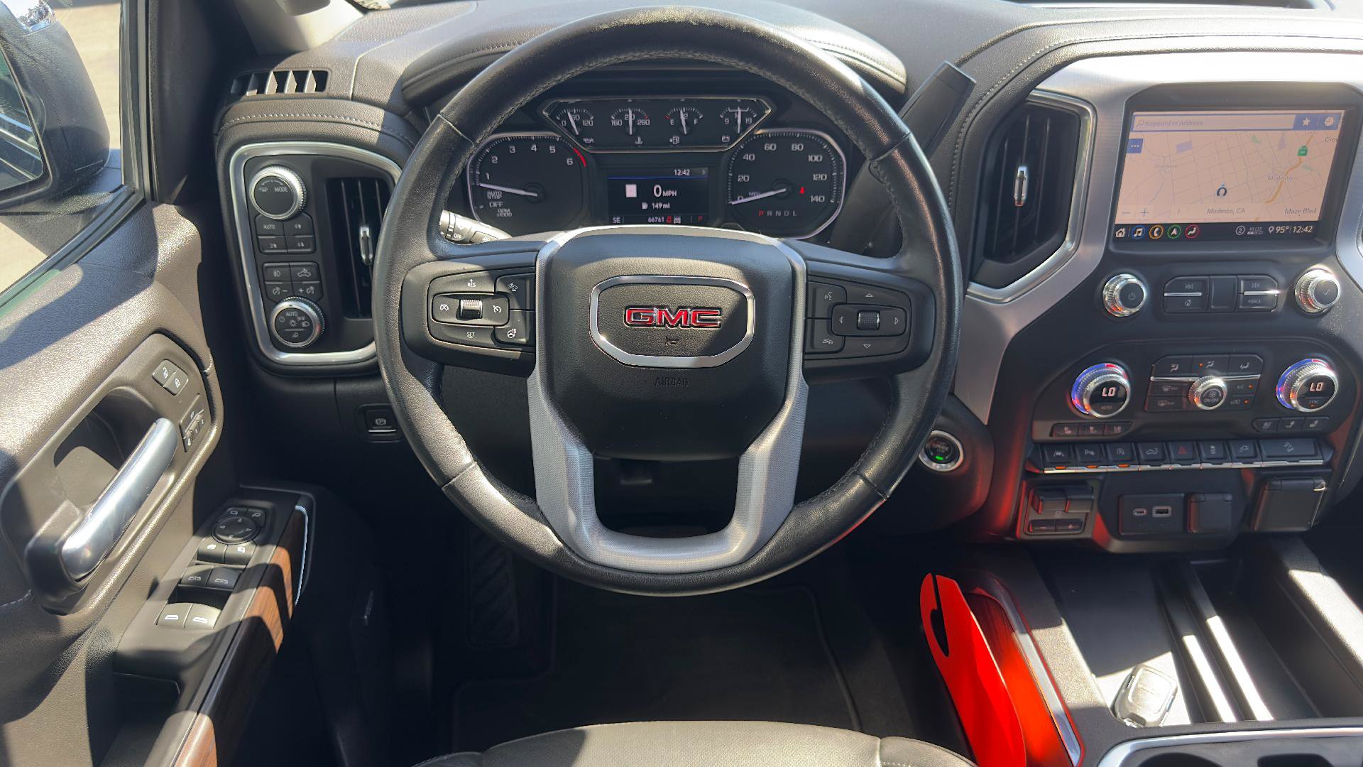 Used 2020 GMC Sierra 1500 SLT w/ SLT Premium Plus Package AWD/4WD image 9