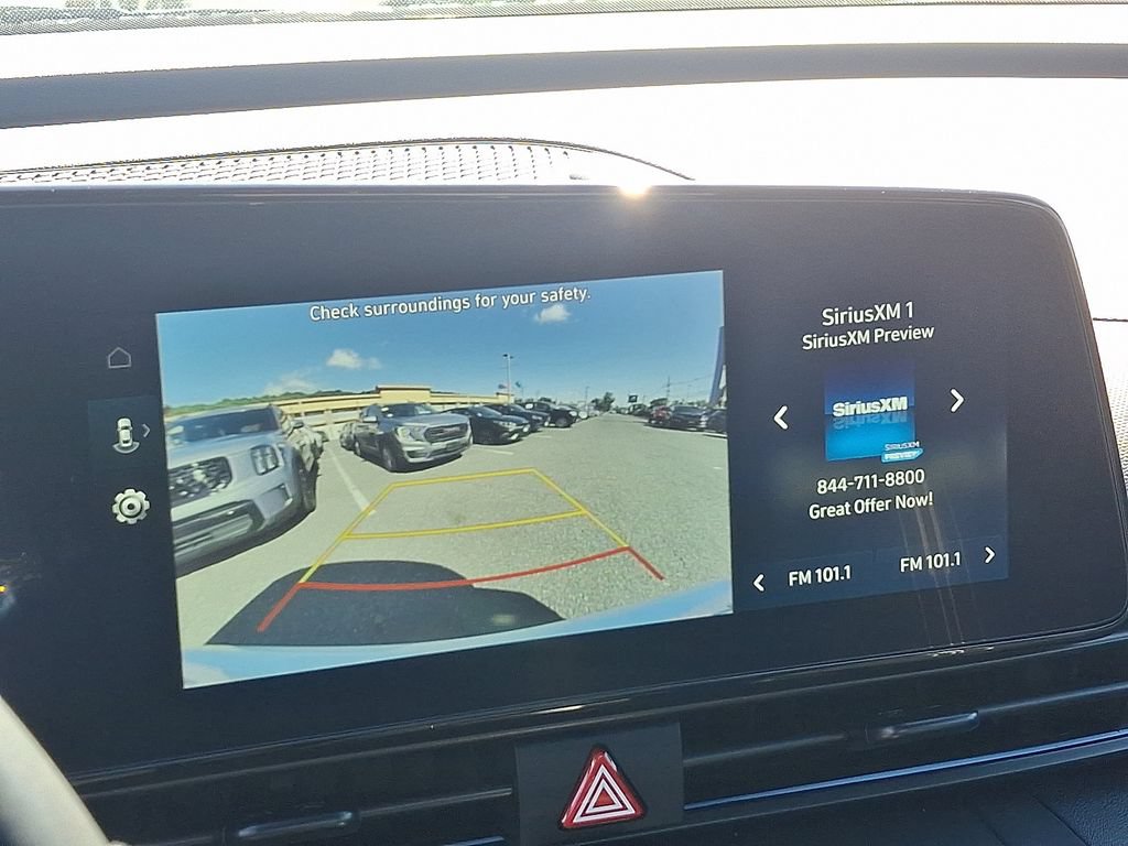 Used 2025 Hyundai Elantra SEL FWD image 19
