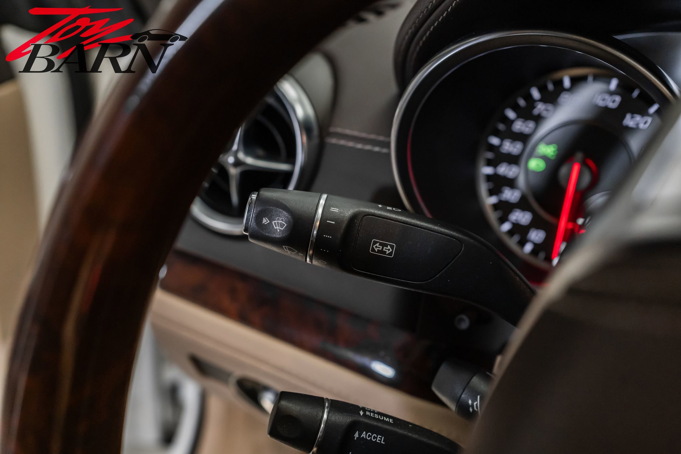 Used 2015 Mercedes-Benz SL 550 image 41