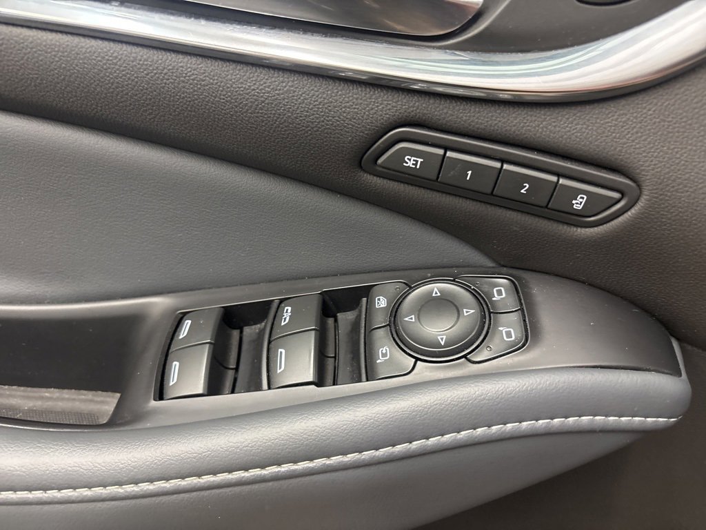 Used 2021 Buick Enclave Premium w/ Sun and Sites Package image 11