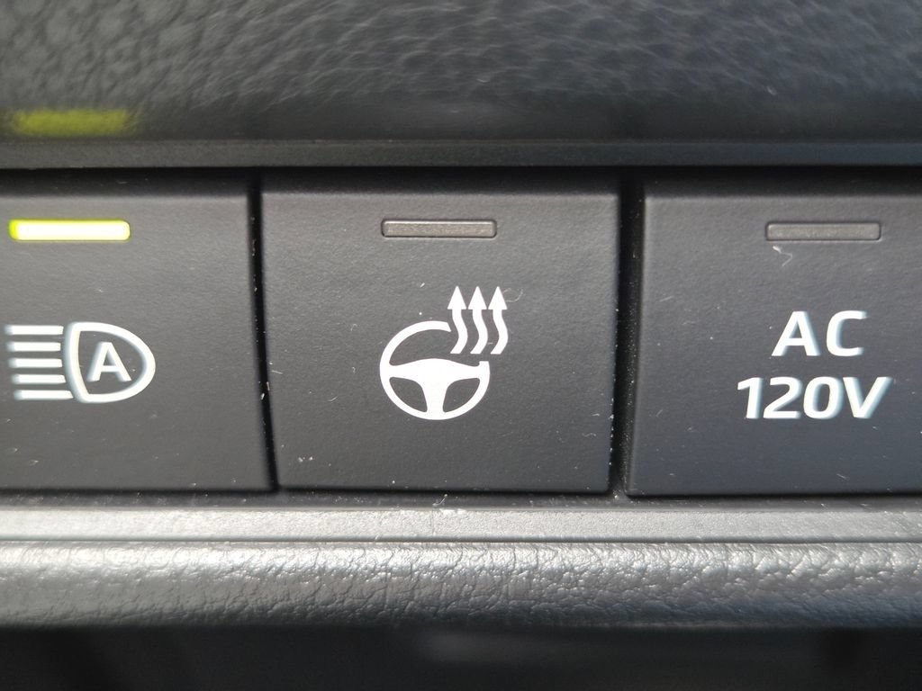 Used 2024 Toyota Grand Highlander AWD Hybrid image 18