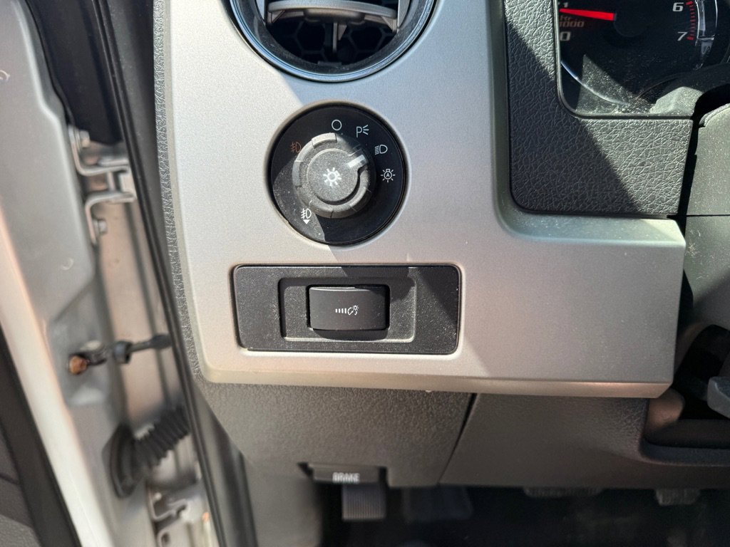 Used 2014 Ford F150 FX4 w/ Equipment Group 402A Luxury AWD/4WD image 20