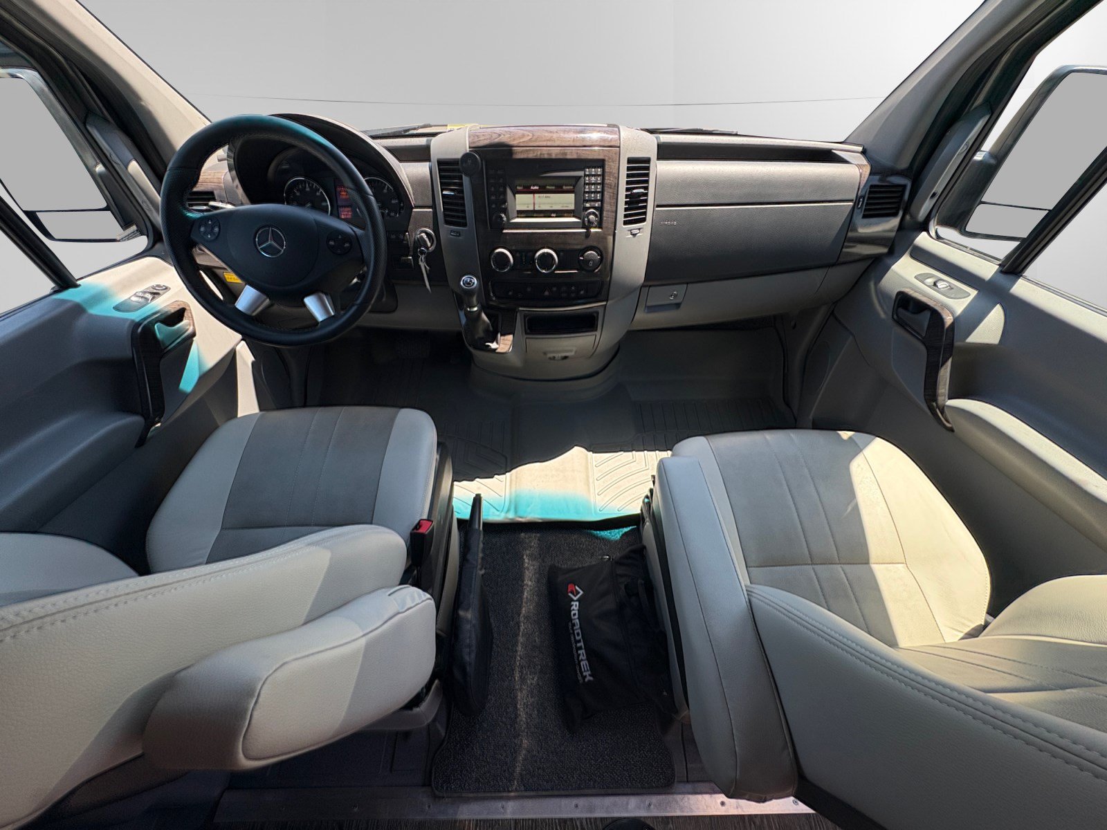 Used 2018 Mercedes-Benz Sprinter 3500 image 10