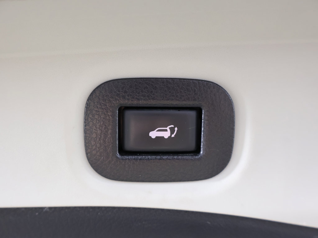 Used 2020 Nissan Rogue SV AWD/4WD image 18