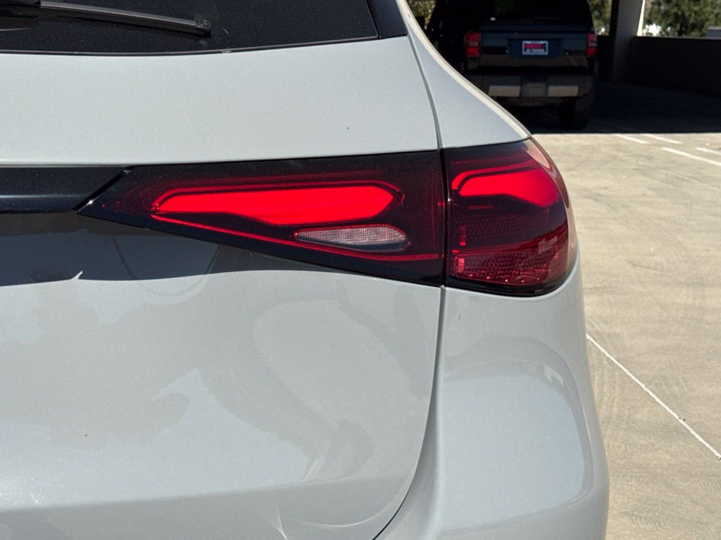 New 2027 Mercedes-Benz GLC 300 image 13