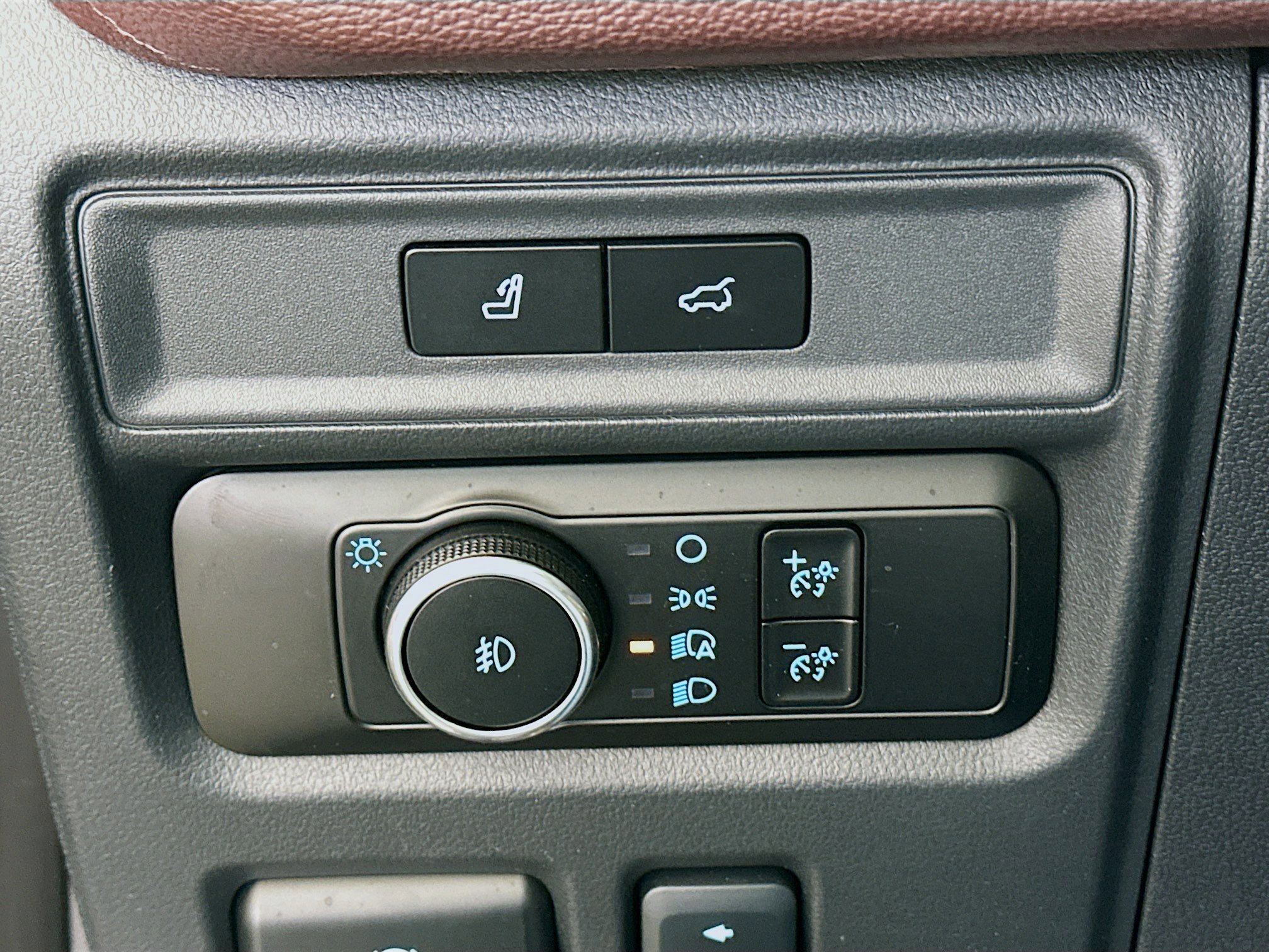 Used 2024 Ford Expedition Limited image 17