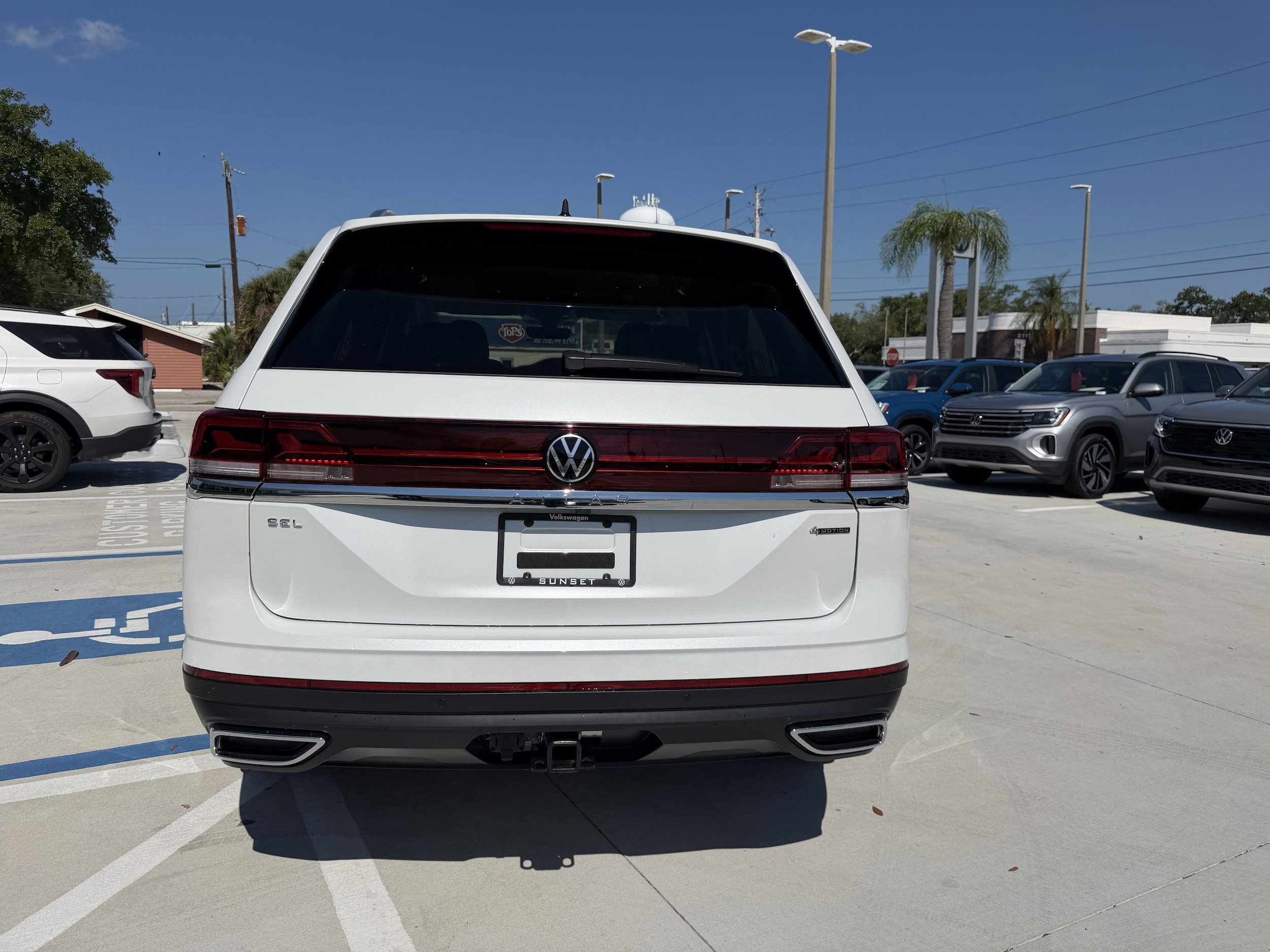New 2026 Volkswagen Atlas SEL AWD/4WD image 4