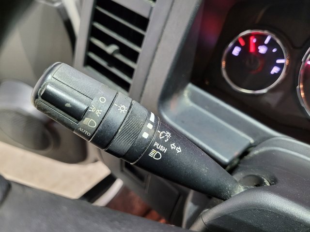 Used 2012 Jeep Liberty Sport image 34