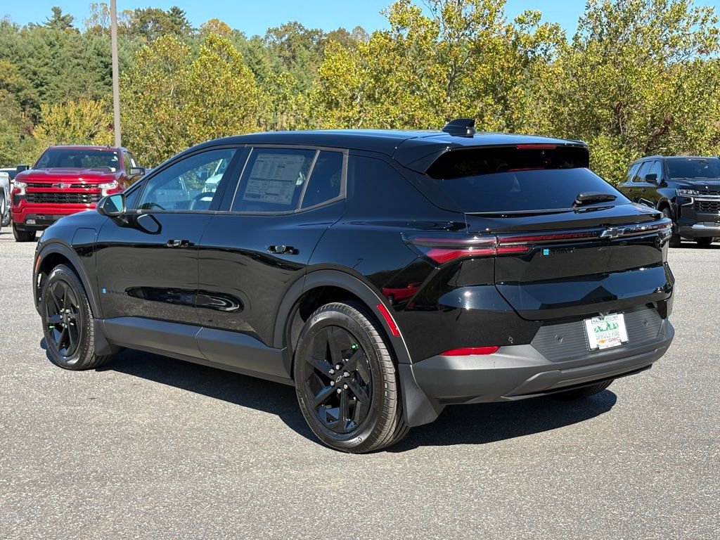 New 2026 Chevrolet Equinox EV LT w/ Midnight Package image 16