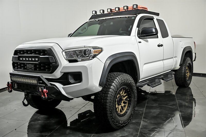 Used 2019 Toyota Tacoma SR w/ SX Package RWD image 5