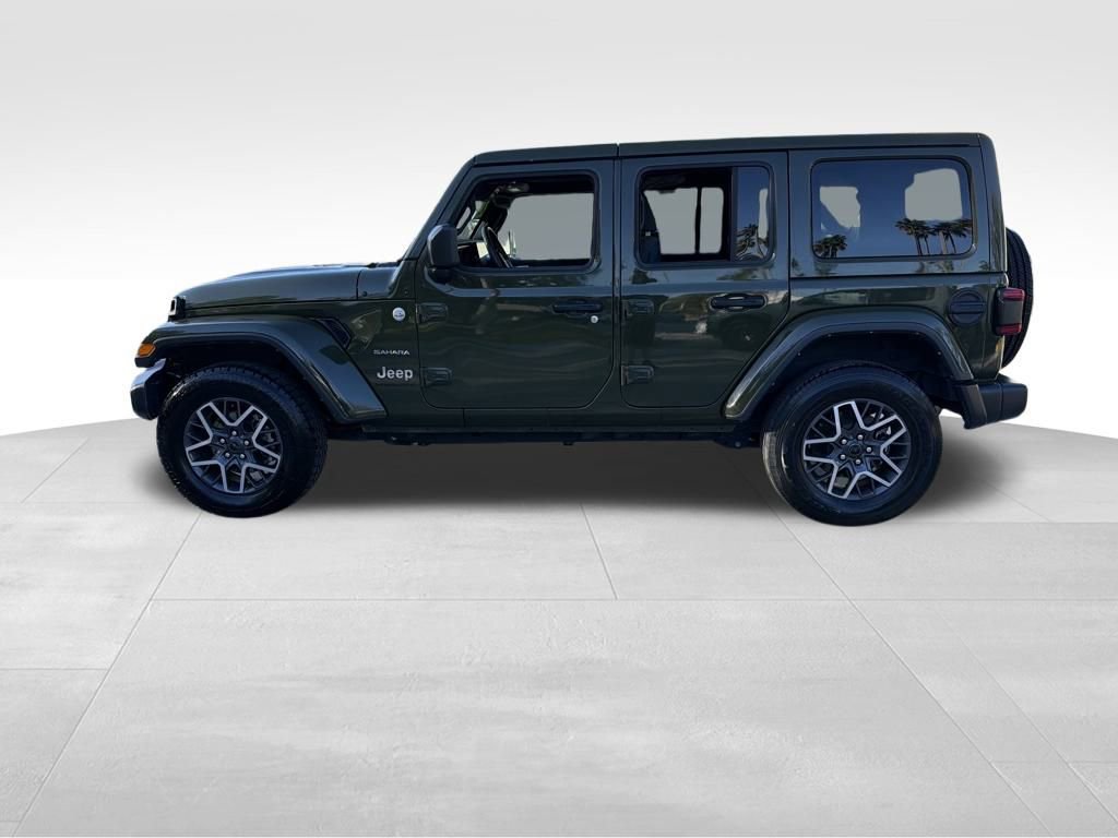 Used 2024 Jeep Wrangler Sahara image 4