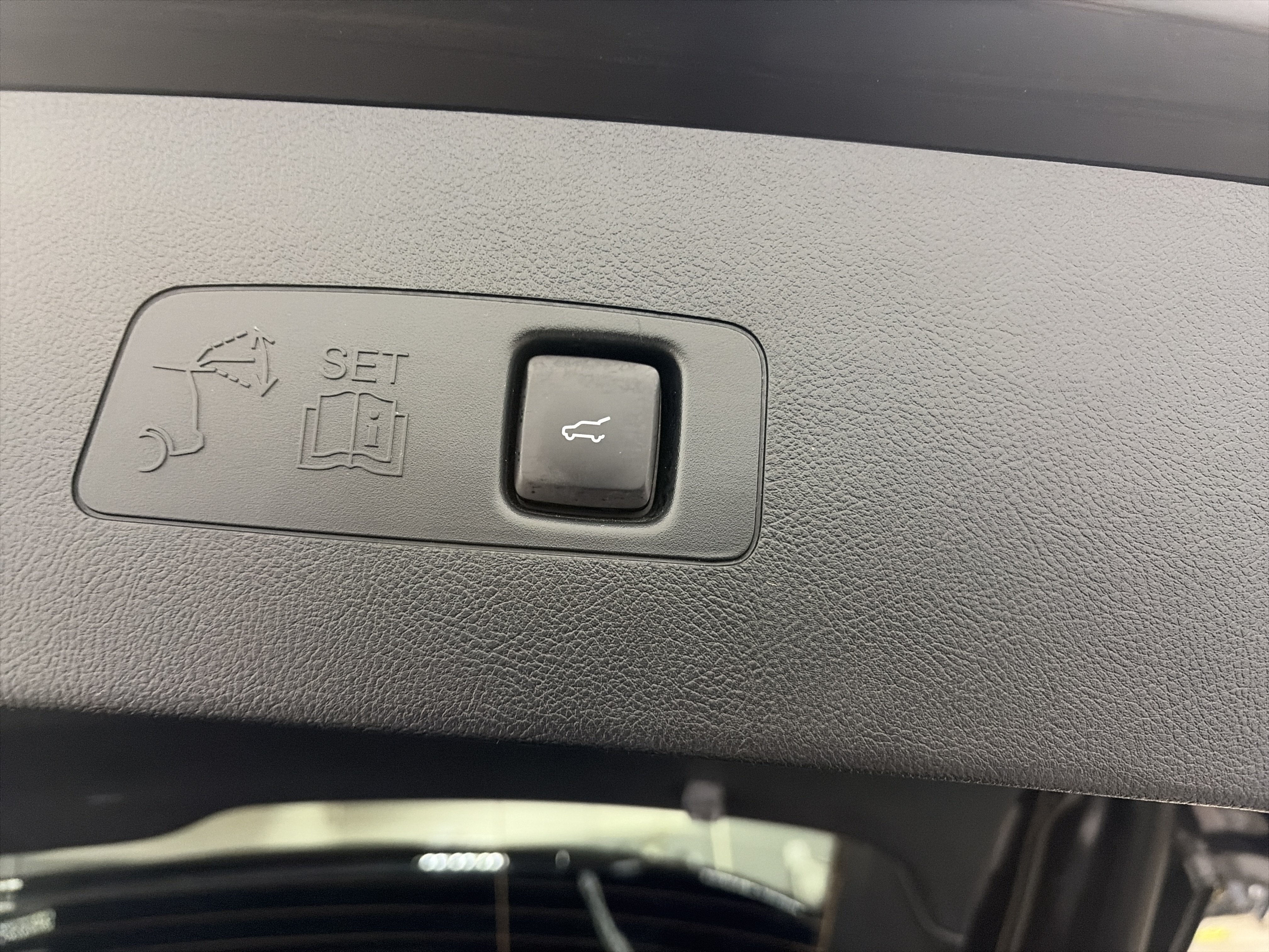 Used 2021 Lincoln Corsair AWD w/ Equipment Group 101A image 32