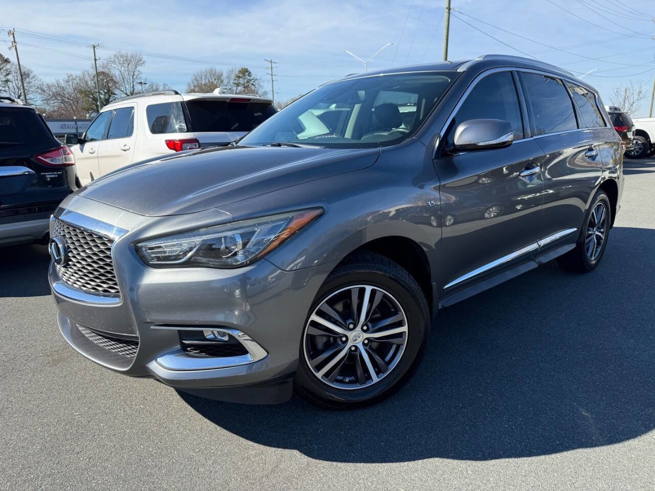 Used 2019 INFINITI QX60 Luxe image 1