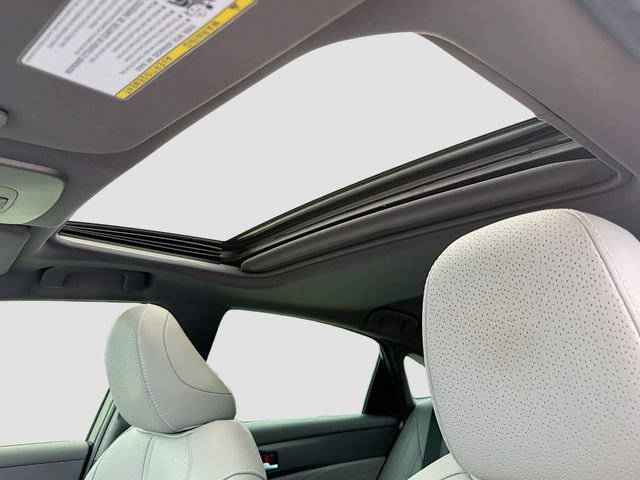 Used 2019 Toyota Avalon Limited FWD image 26