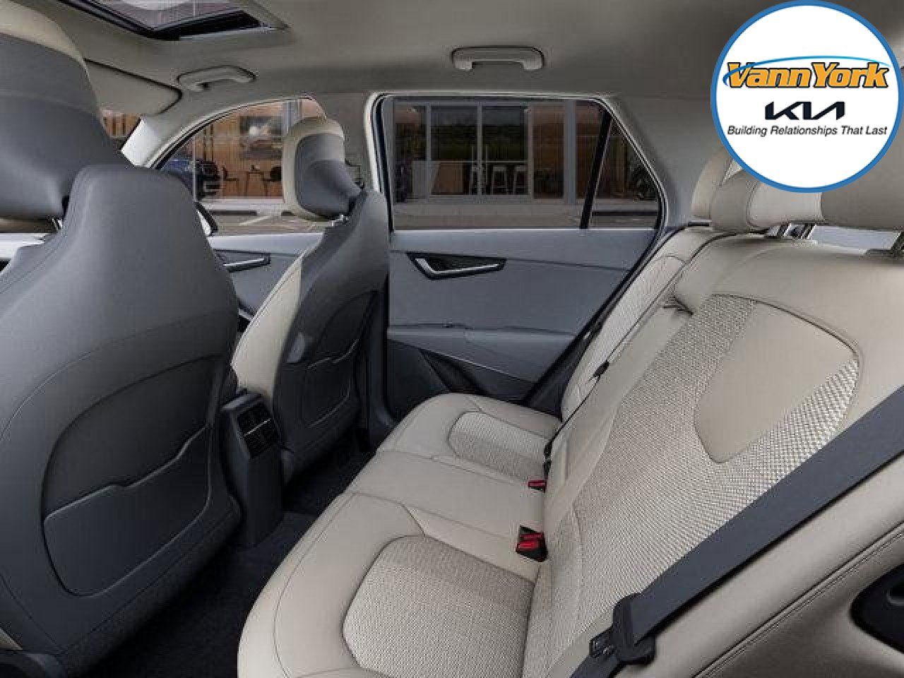 New 2025 Kia Niro EX Touring image 16