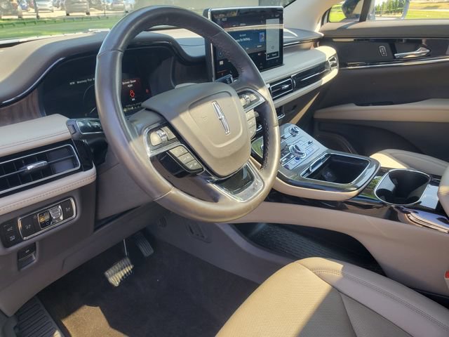 Used 2023 Lincoln Nautilus Reserve AWD/4WD image 10