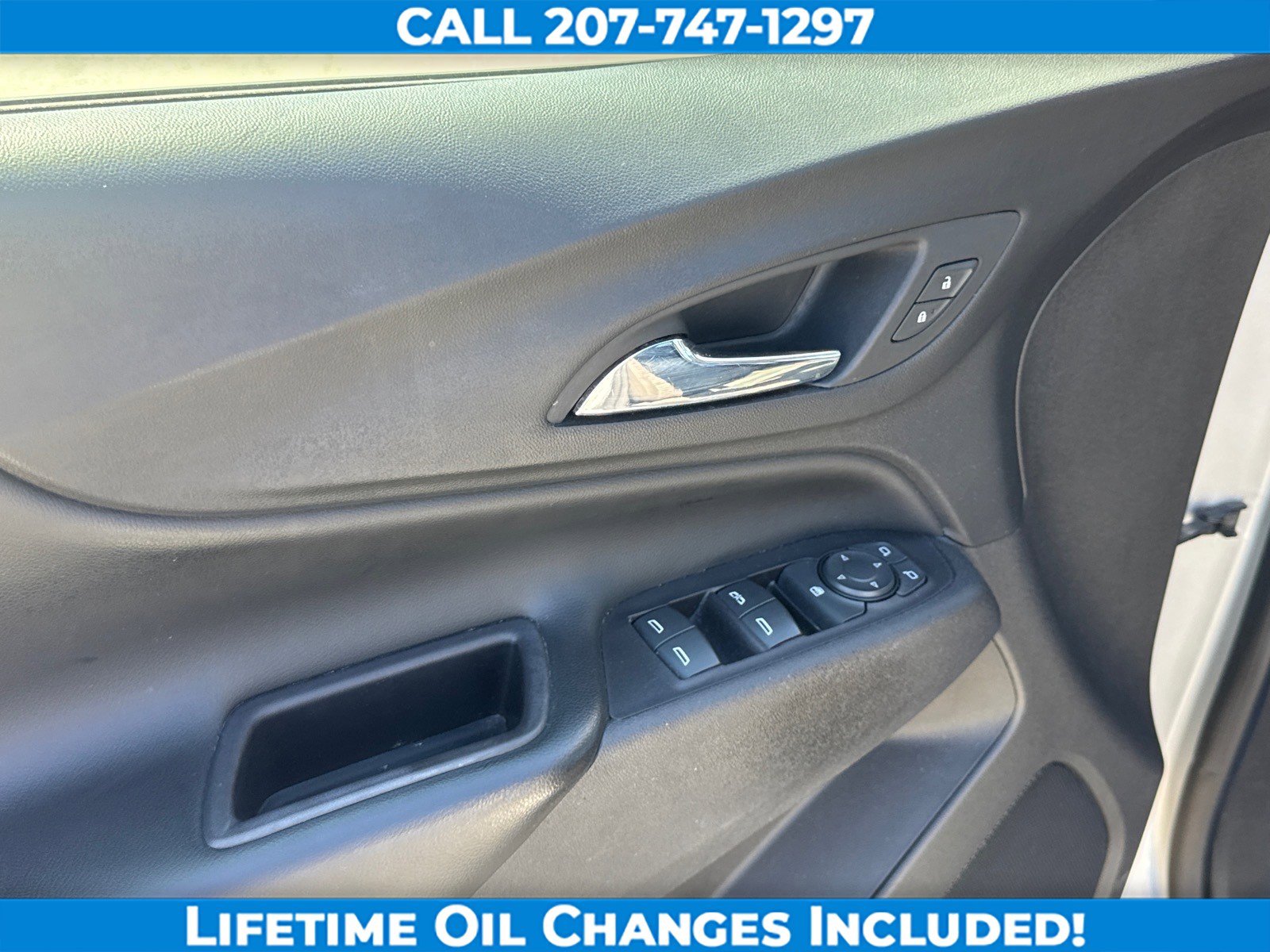 Used 2020 Chevrolet Equinox LT w/ Driver Convenience Package FWD image 11
