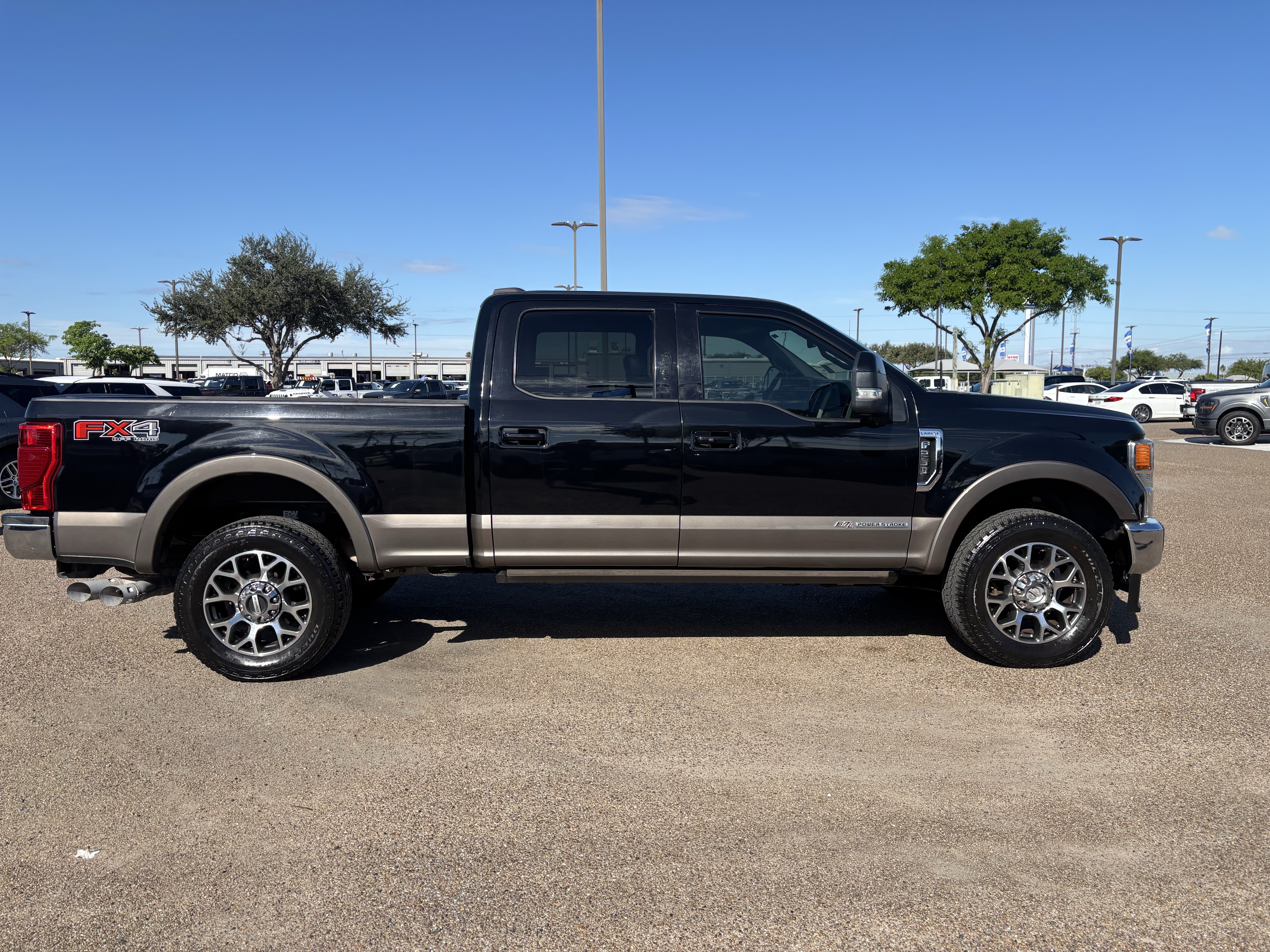 Certified 2021 Ford F250 Lariat w/ Lariat Ultimate Package AWD/4WD image 4