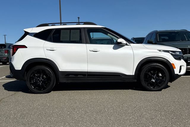 Certified 2024 Kia Seltos X-Line image 3