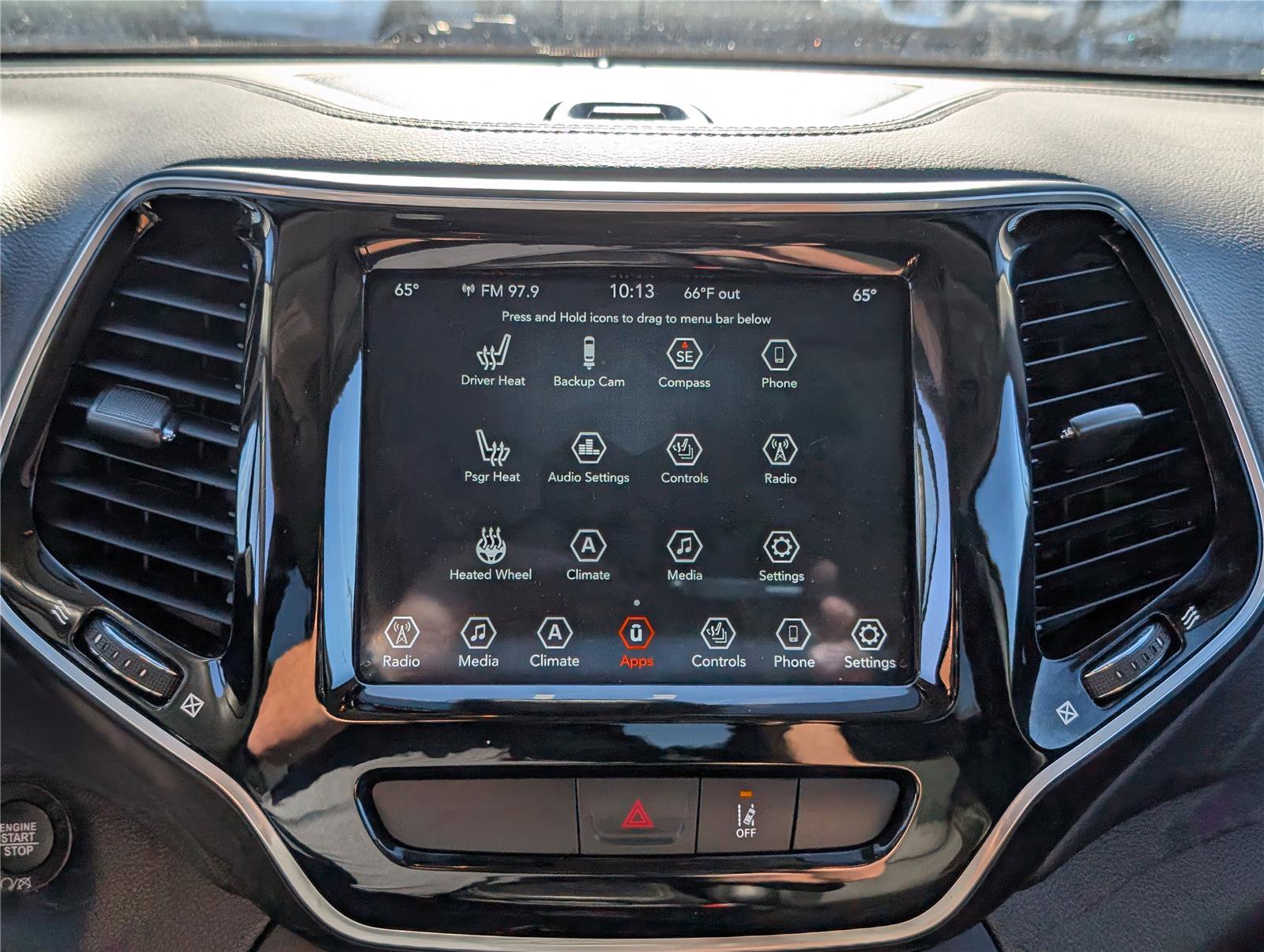 Used 2022 Jeep Cherokee Limited image 25