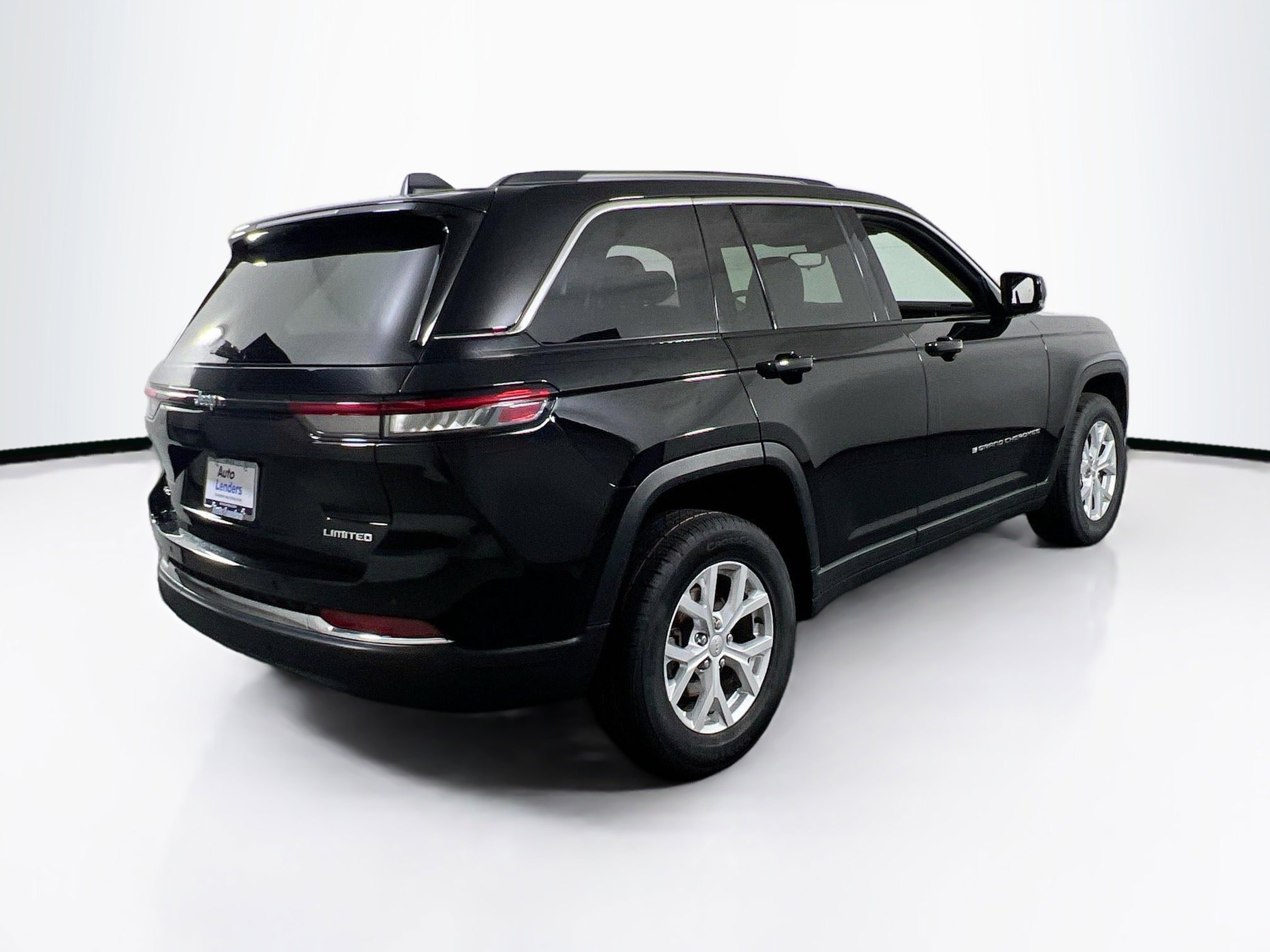 Used 2023 Jeep Grand Cherokee Limited image 5