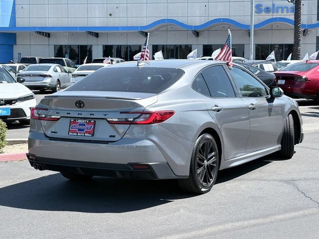 Used 2025 Toyota Camry SE FWD image 5