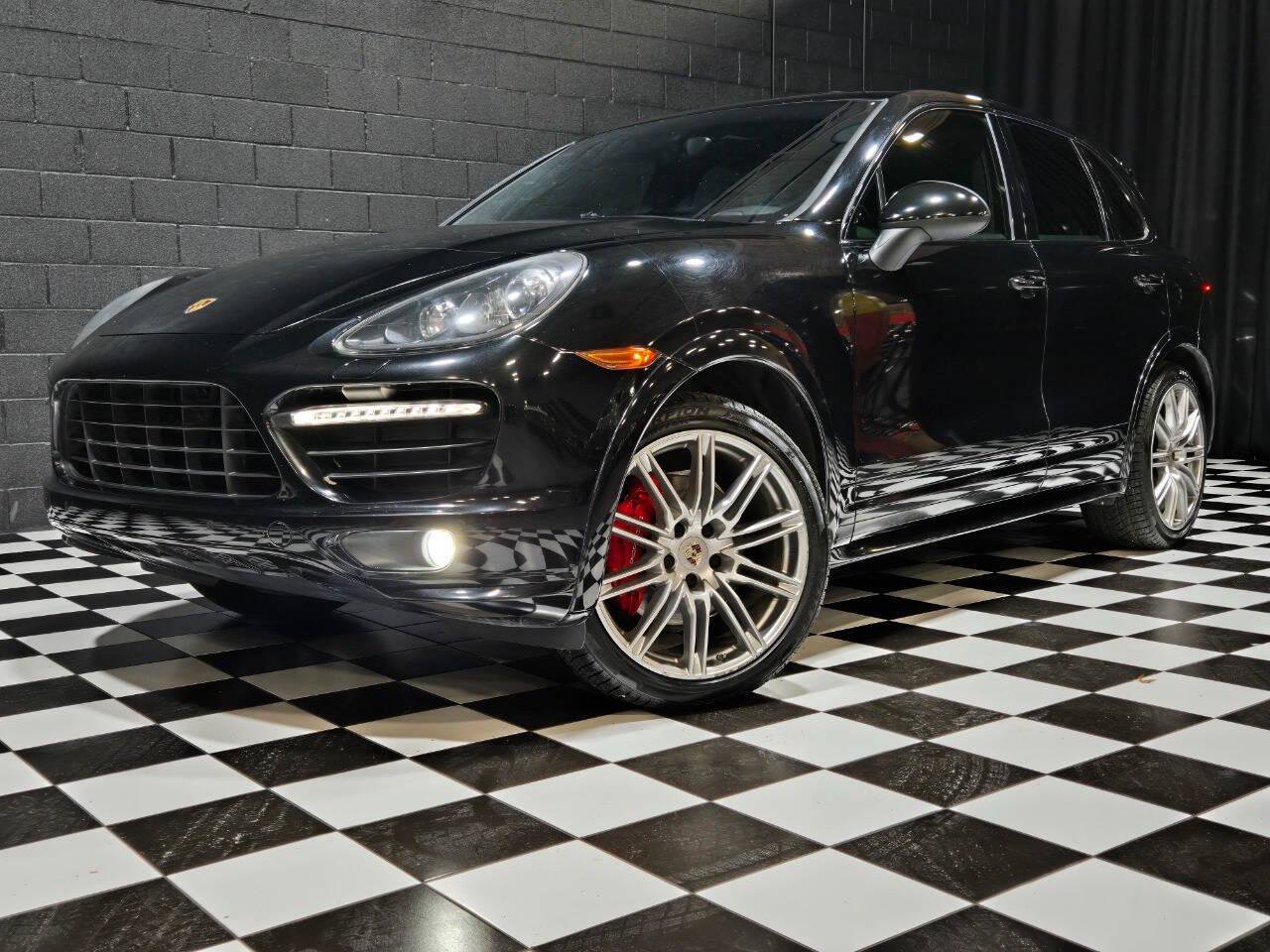 Used 2013 Porsche Cayenne GTS image 99