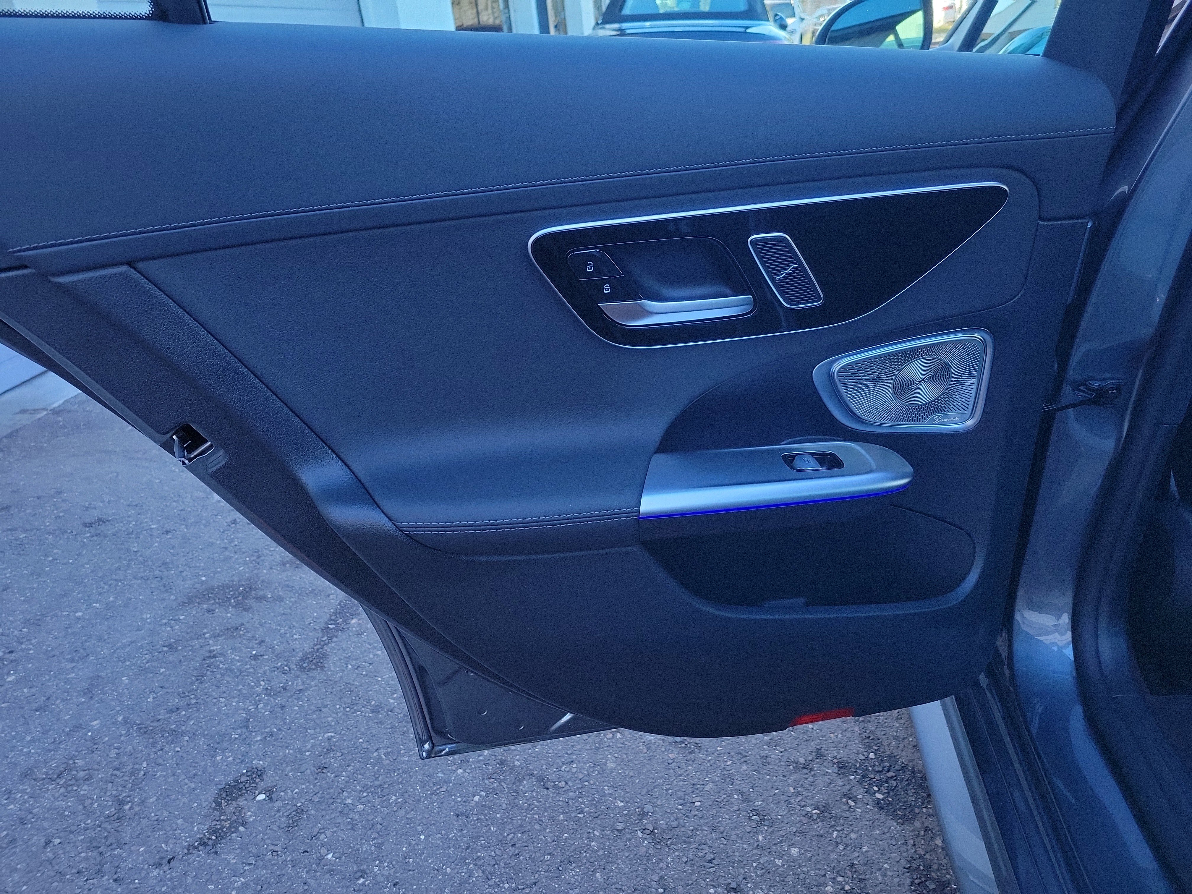 Used 2025 Mercedes-Benz C 300 Sedan image 10