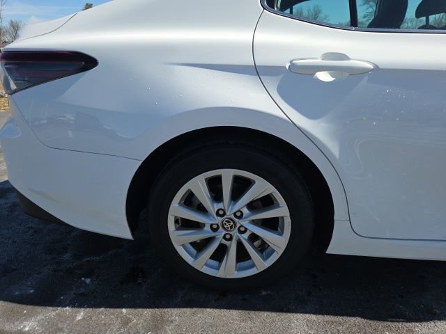 Used 2024 Toyota Camry LE image 7