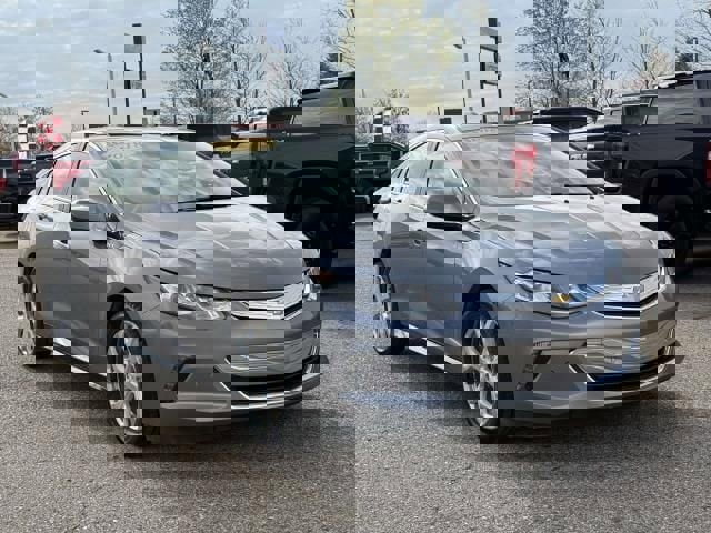 Used 2018 Chevrolet Volt Premier FWD image 4