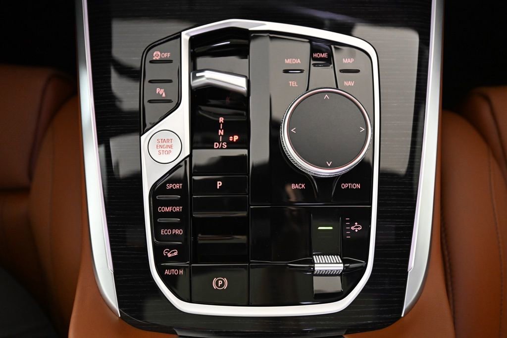 New 2026 BMW X7 xDrive40i w/ M Sport Package AWD/4WD image 20