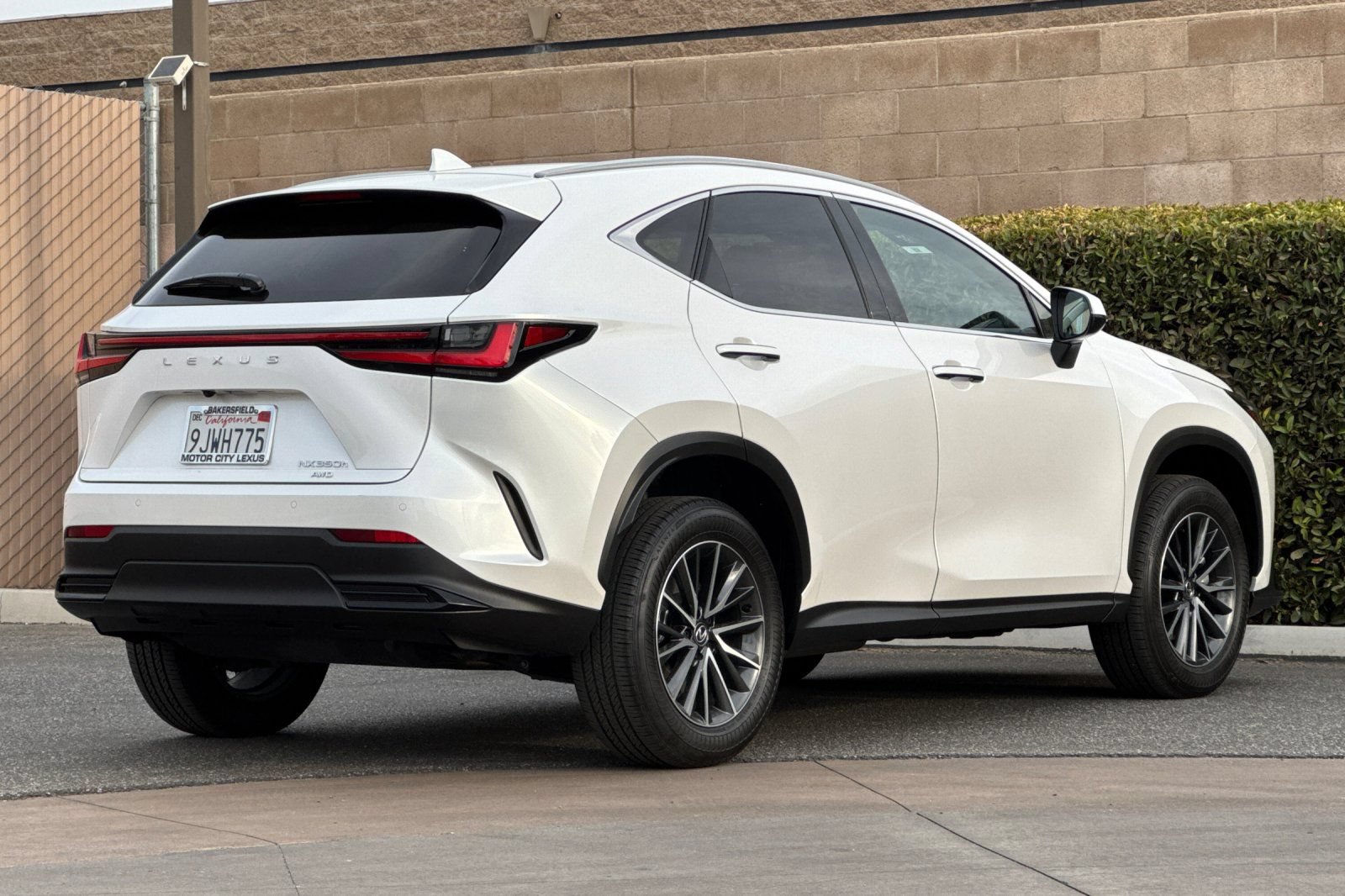 Certified 2024 Lexus NX 350h AWD image 4