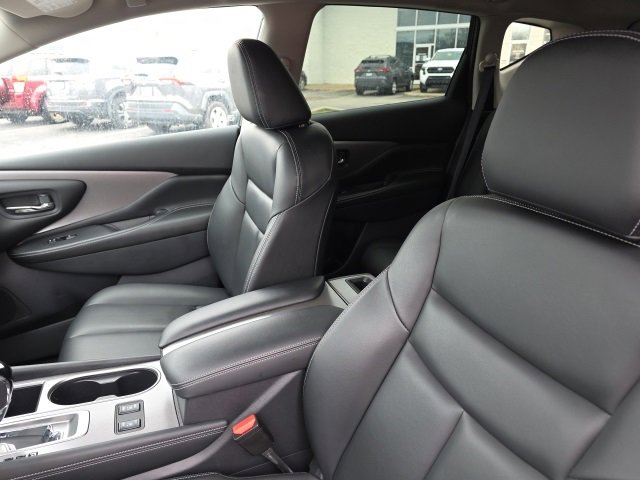 Used 2024 Nissan Murano SV w/ SV Midnight Edition Package image 9