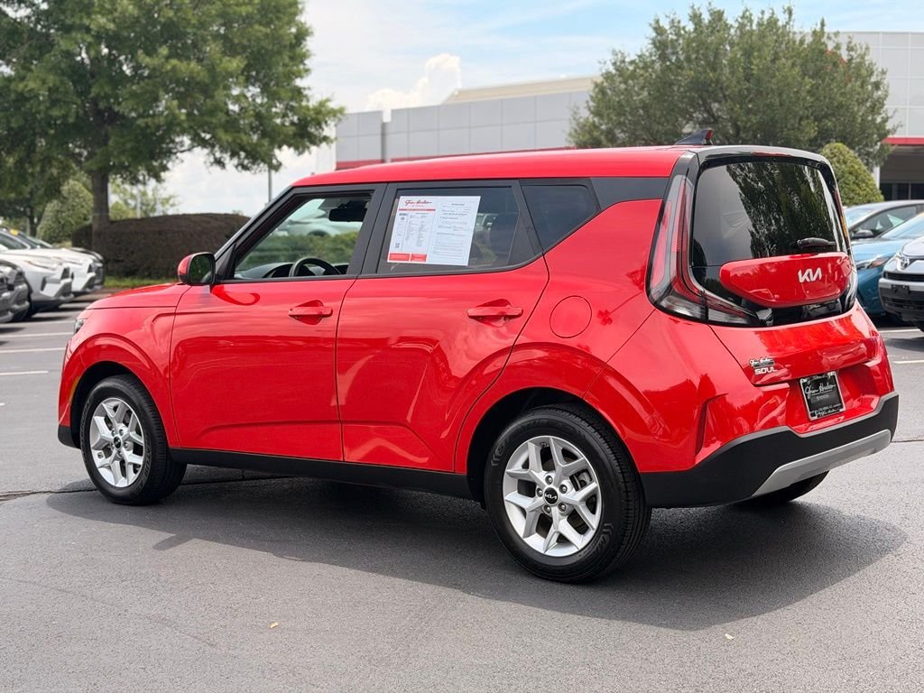 Used 2024 Kia Soul LX w/ Option Group 015 FWD image 12