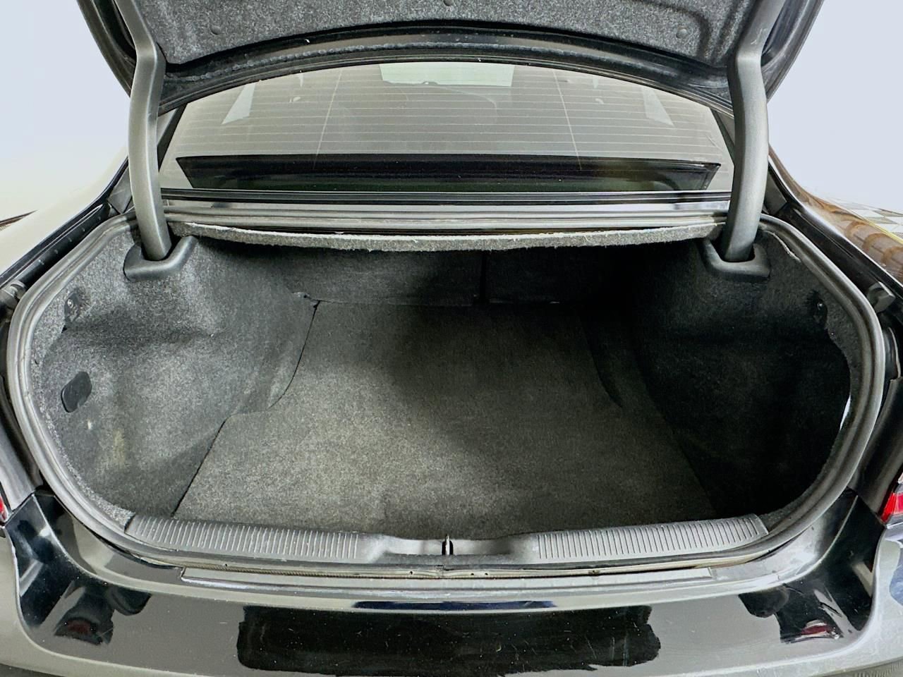 Used 2016 Dodge Charger SXT RWD image 42