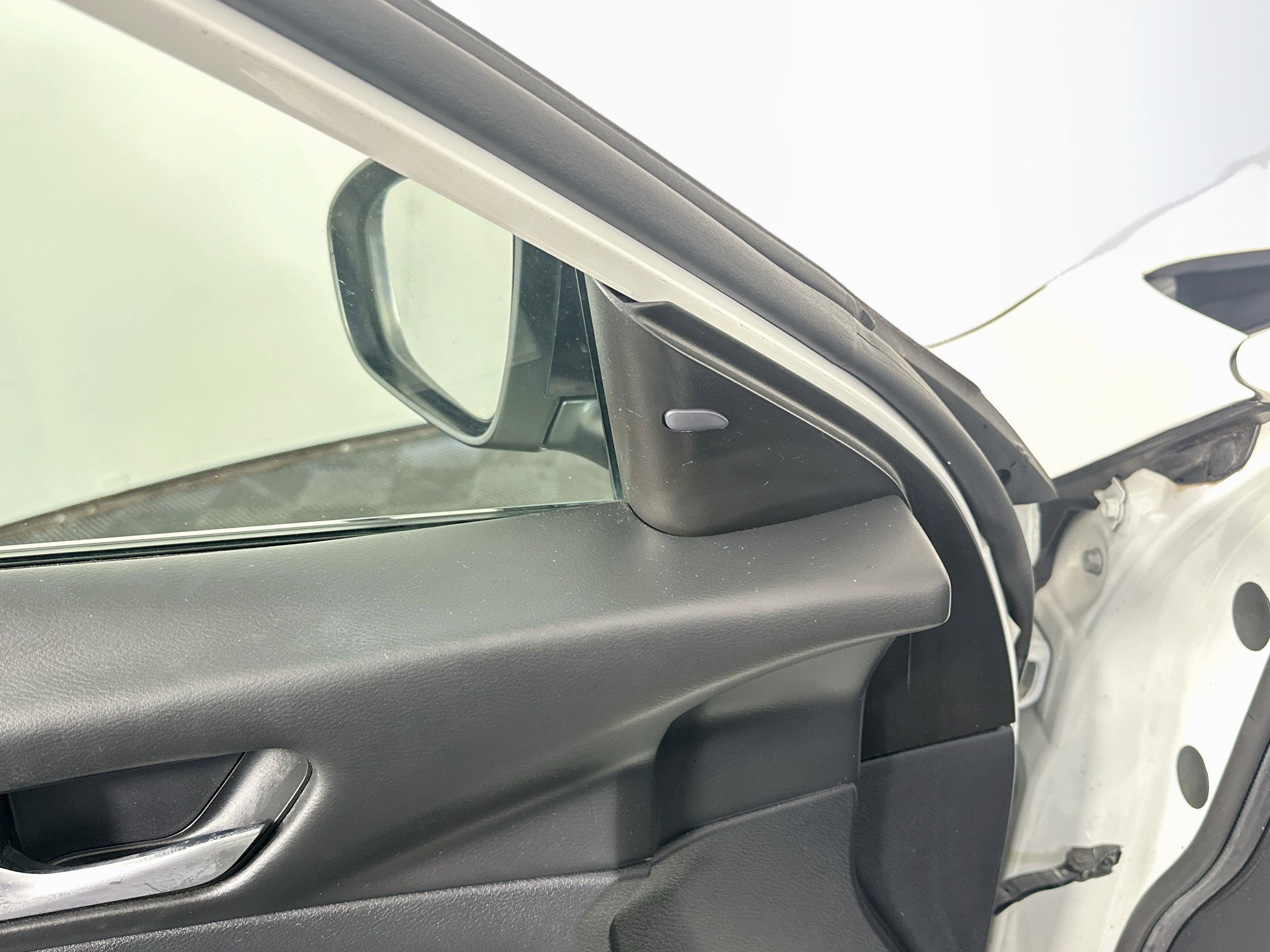 Used 2019 Nissan Altima 2.5 SR FWD image 16