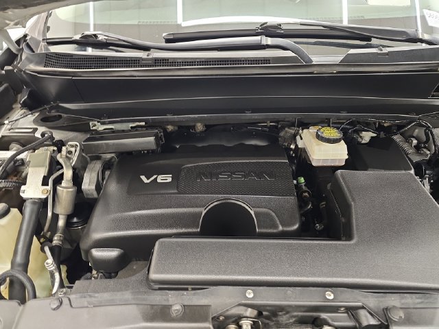 Used 2018 Nissan Pathfinder SL FWD image 39