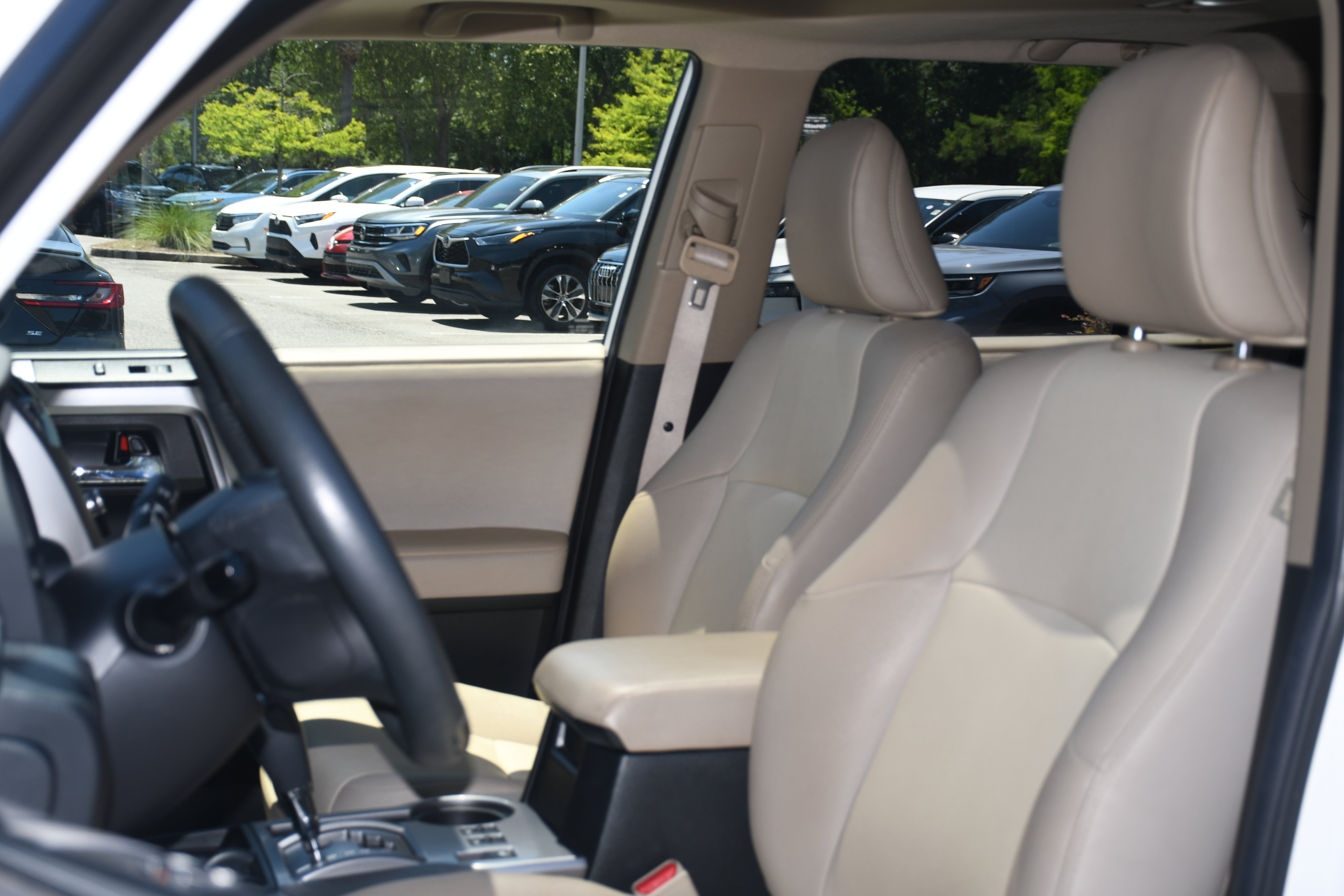 Used 2022 Toyota 4Runner SR5 Premium w/ Moonroof Package RWD image 12