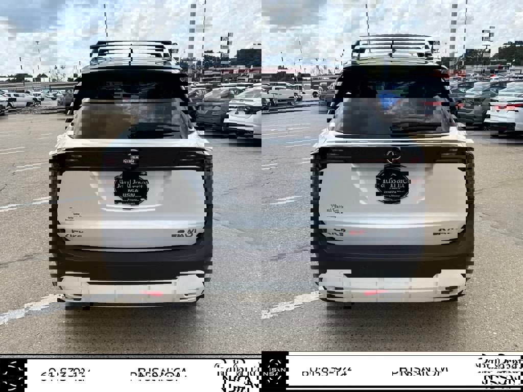 New 2025 Nissan Kicks SR image 12