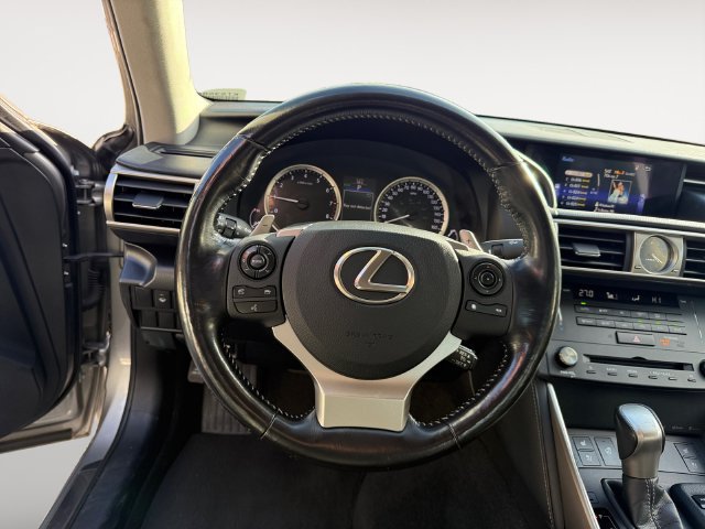 Used 2016 Lexus IS 300 AWD image 13